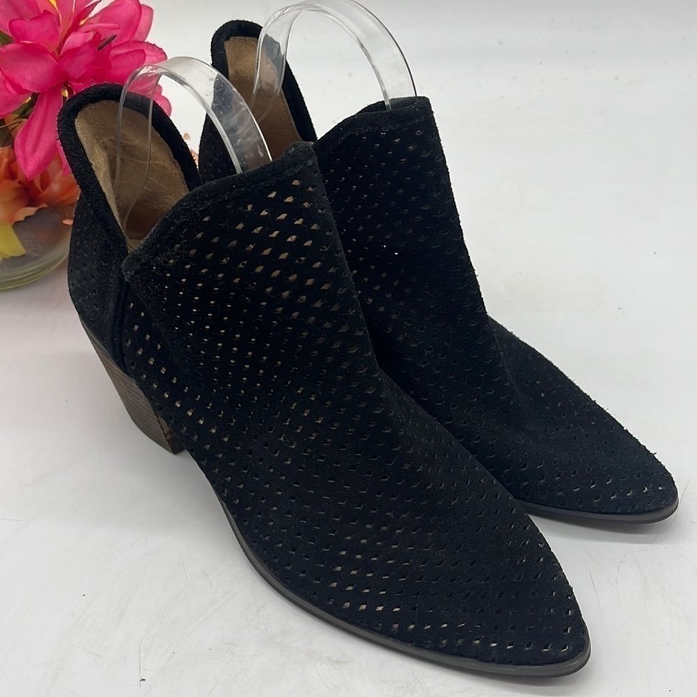 Lucky Brand Black Suede cut otu ankle bootie Size 8.5 BAB3987F